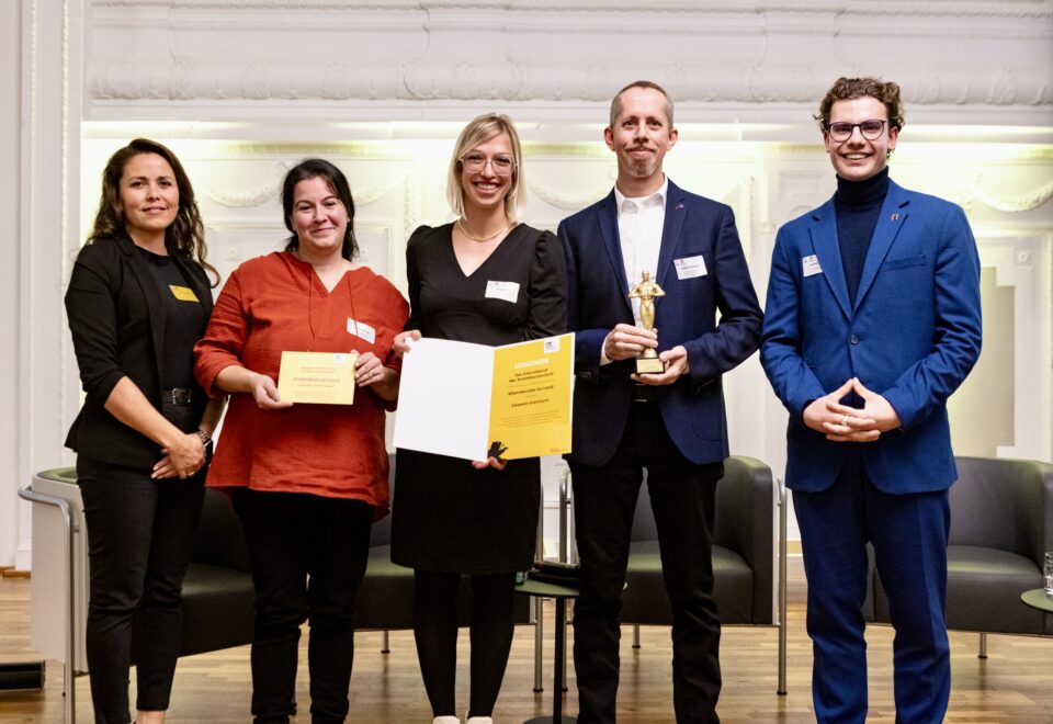 Preisverleihung EBR Schoenbuchschule 2025-11-21 (optimiert) Elternbeirat der Schönbuchschule gewinnt landesweiten Wettbewerb